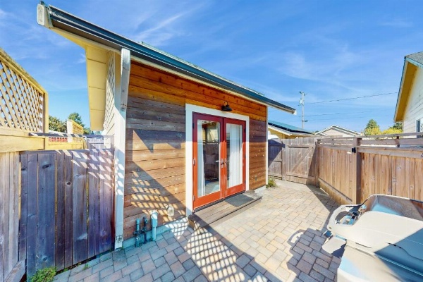 Sequoia Cottage image 20
