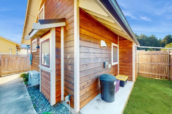 Sequoia Cottage image 25