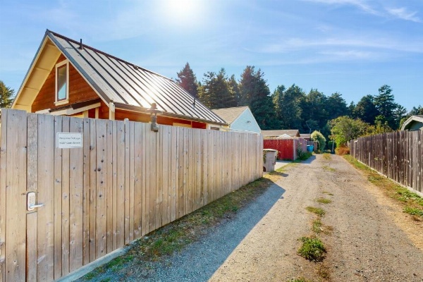 Sequoia Cottage image 27