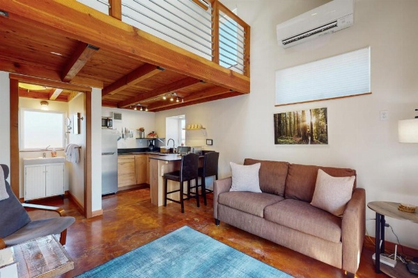 Sequoia Cottage image 9